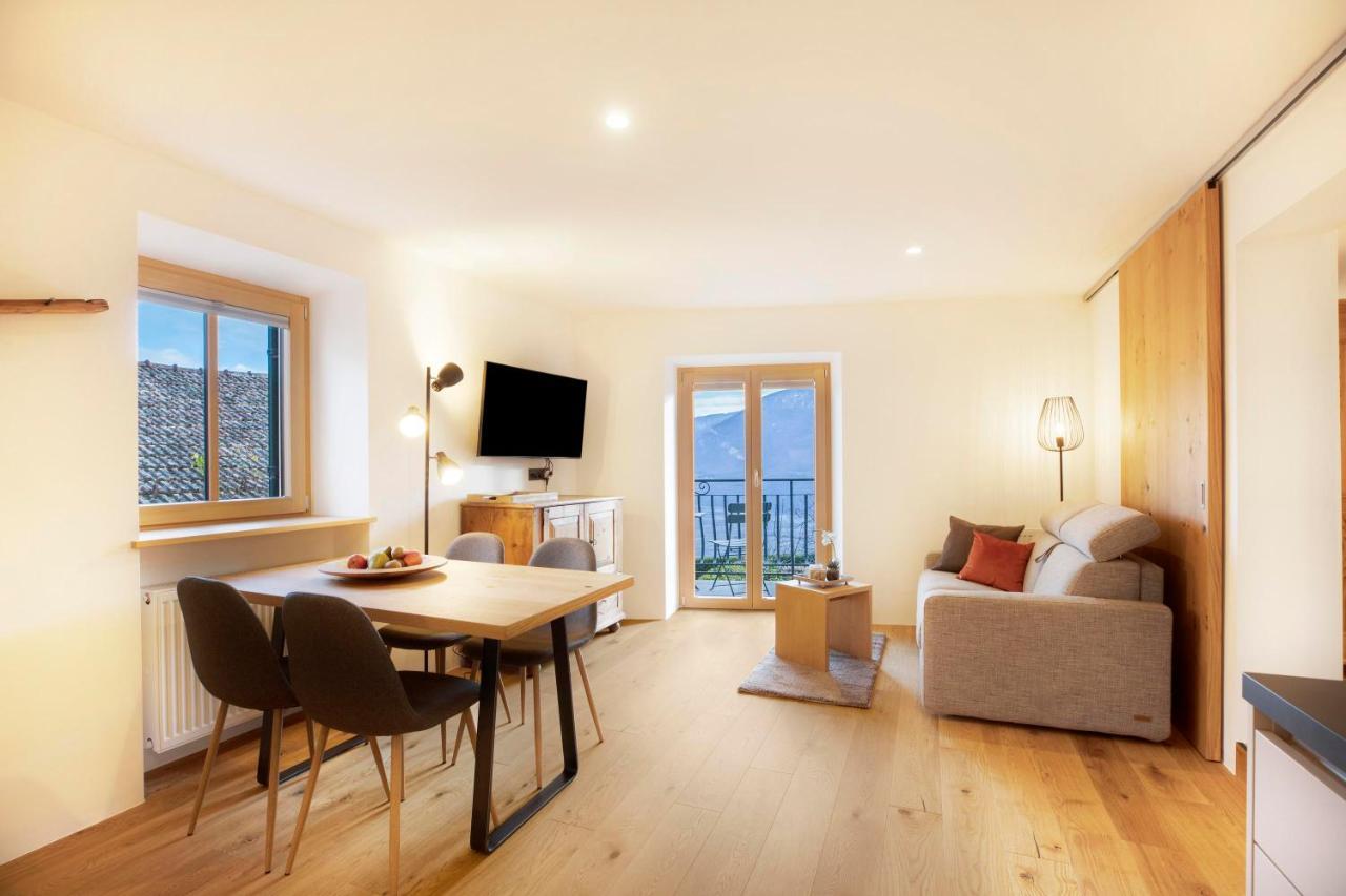 Brantenhof Ferienwohnung Vinea Cortaccia Buitenkant foto