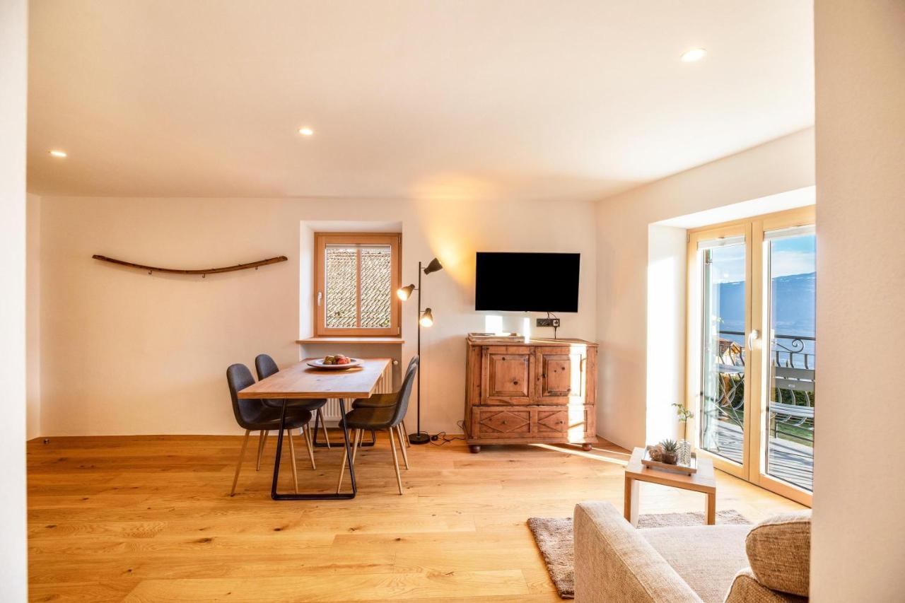 Brantenhof Ferienwohnung Vinea Cortaccia Buitenkant foto
