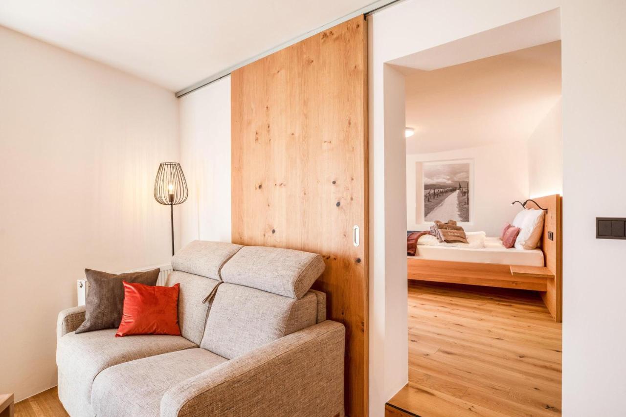 Brantenhof Ferienwohnung Vinea Cortaccia Buitenkant foto